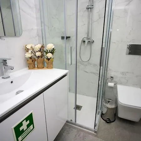 Сasa de vacaciones Requinte House