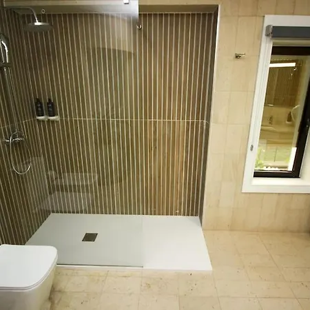 Requinte House Nogueira do Cravo (Aveiro)