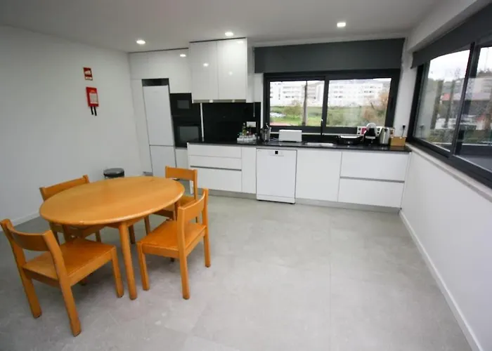 Requinte House Nogueira do Cravo (Aveiro)