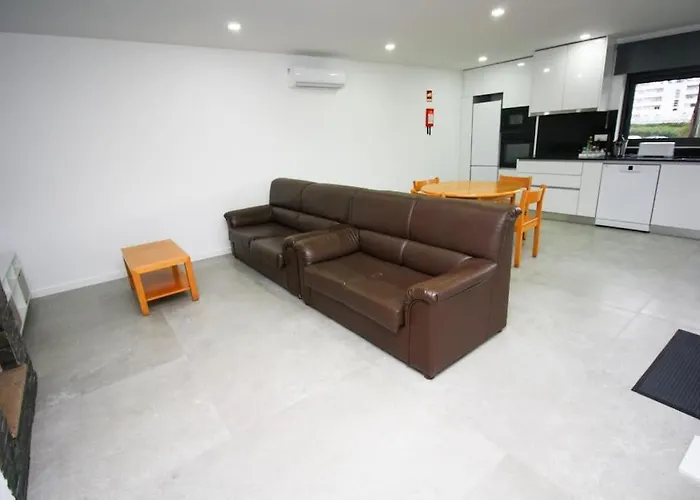 펜션 Requinte House Nogueira do Cravo (Aveiro)