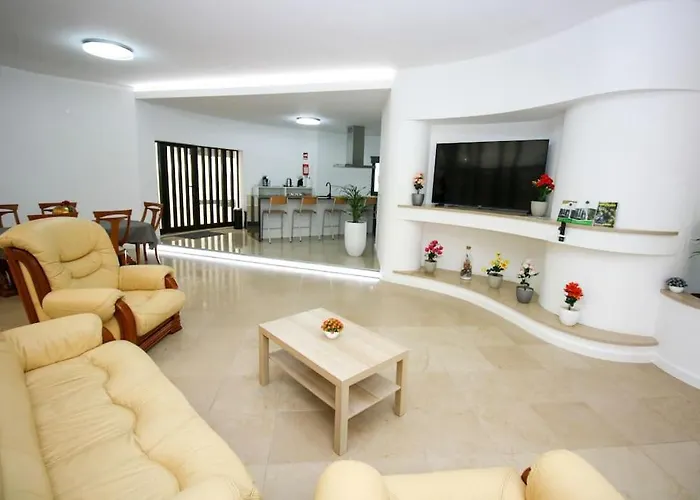 펜션 Requinte House